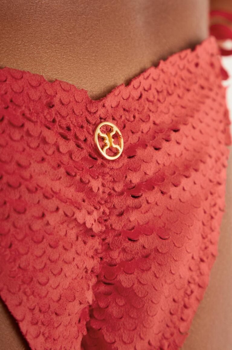 VERMELHO